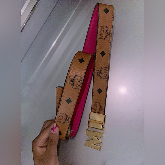 MCM Reversible Belt - Picture 2 of 3